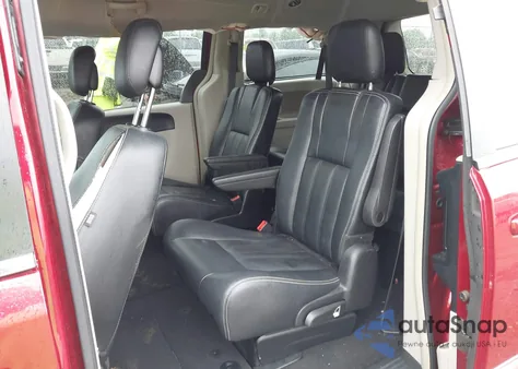 2016 Chrysler Town & Country Touring from USA, damaged, VIN 2C4RC1BG8GR229735